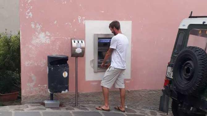 Ora Capraia diventa l’isola senza contanti