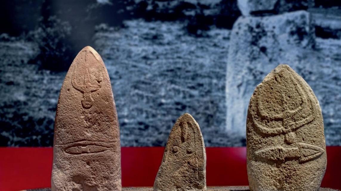 Poste italiane celebra i 25 anni del museo dedicato ai Menhir