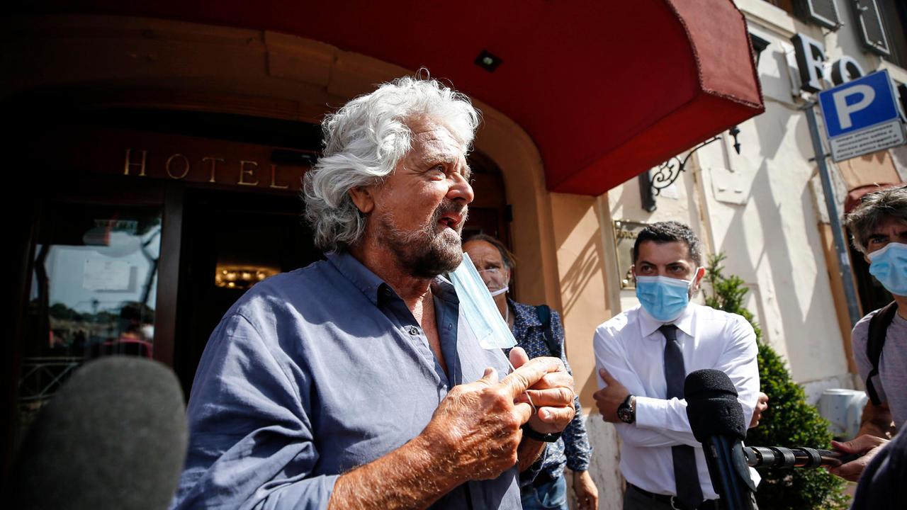 Lettera minacciosa a Beppe Grillo: "Avrai lutti in famiglia"