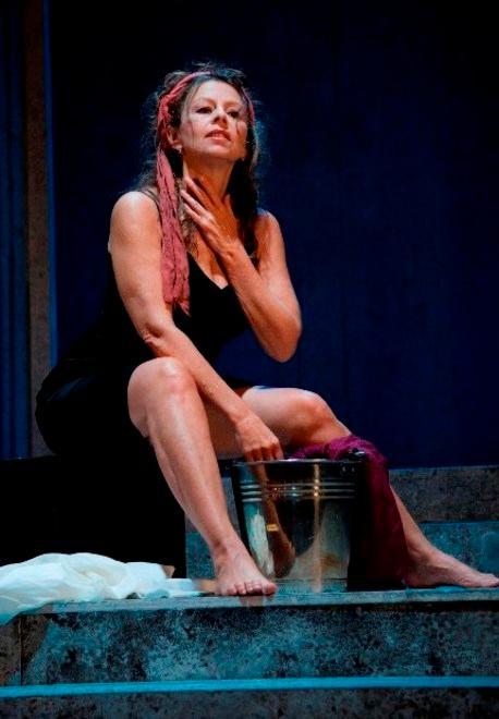 «Io come Lisistrata, polemica e orgogliosa» Amanda Sandrelli in scena con Aristofane 