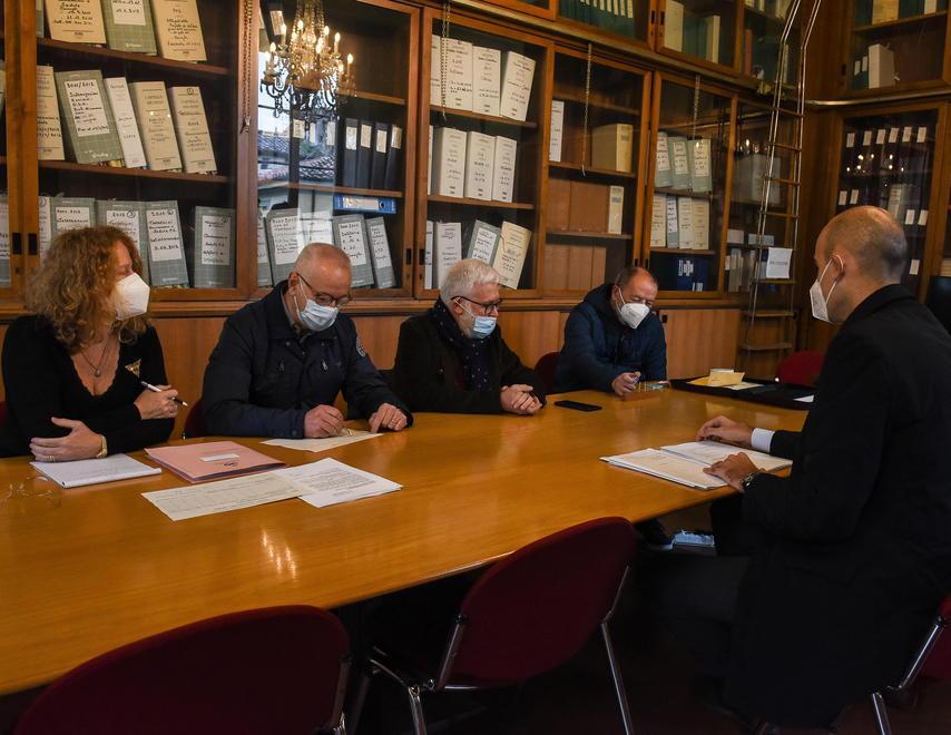 Il comitato all’attacco «È stata una svendita» 