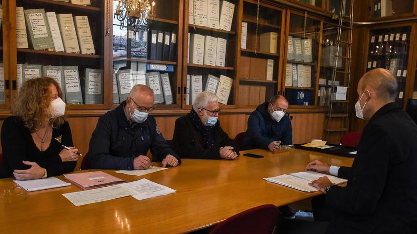 Il comitato all’attacco «È stata una svendita»