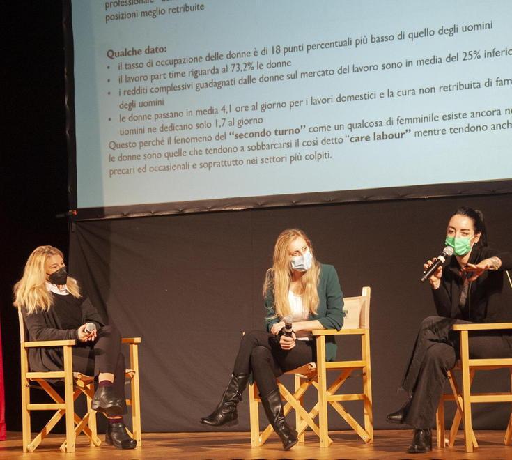 Alleanza tra studenti e adulti per combattere i pregiudizi 