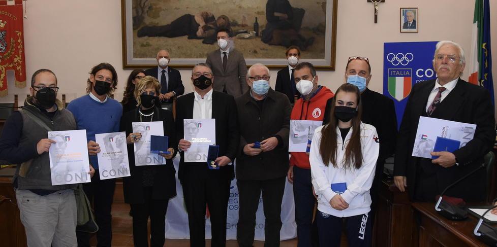 Il Coni consegna i riconoscimenti alle eccellenze sportive della Maremma 