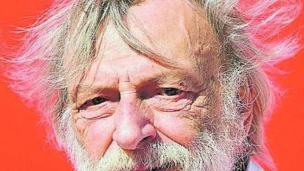 La sala espositiva di Casalgrande viene intitolata a Gino Strada