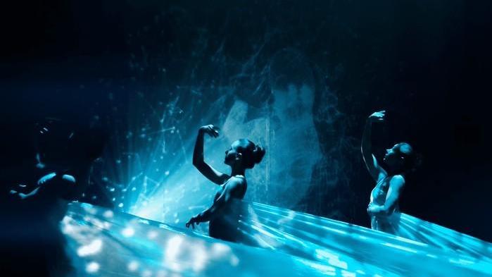 Il futuro della Terra a rischio “Boomerang” Un viaggio onirico ricco di illusioni danzanti