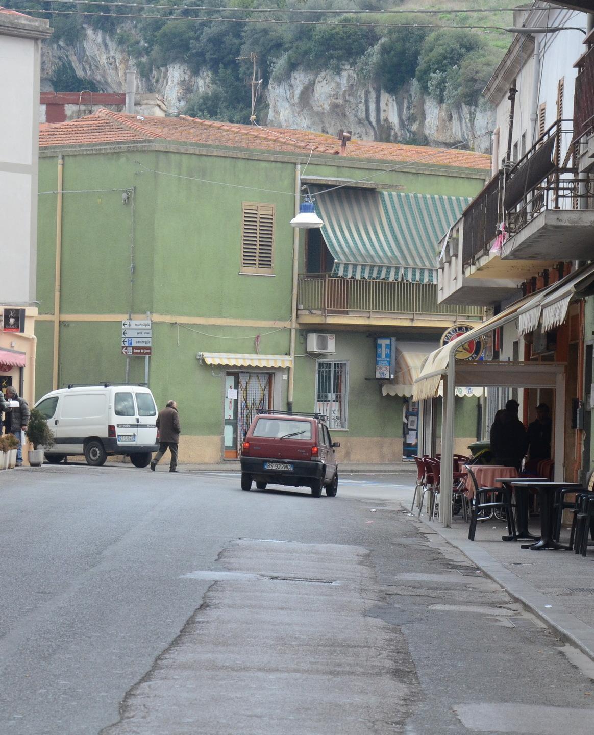 Giro di vite del Comune: stop ad alcol e maleducati 