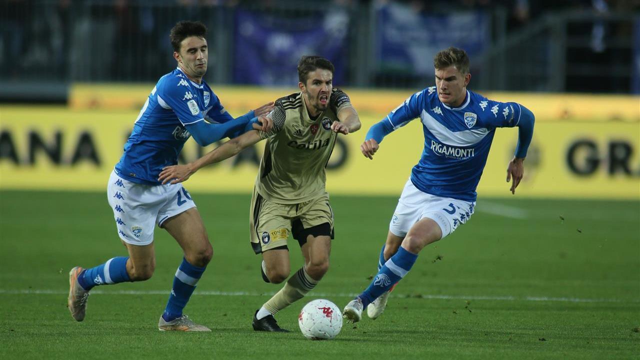 Magico Pisa: sbanca Brescia e torna in vetta