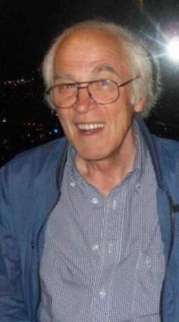 Malore in centro, morto il professor Brunori 