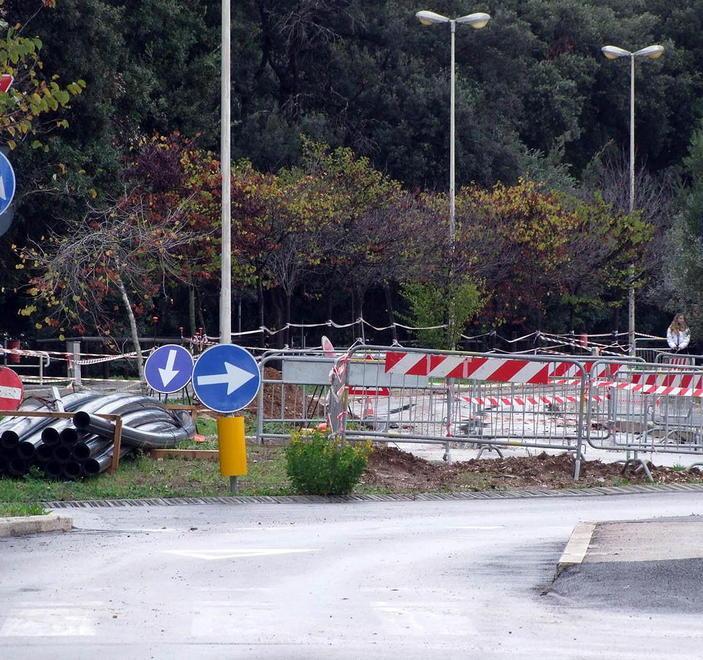 Allacci dell’acqua e cavi Enel San Rocco è in tilt da due mesi