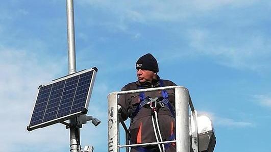 Accese sulle colline le due stazioni meteo donate dai comitati