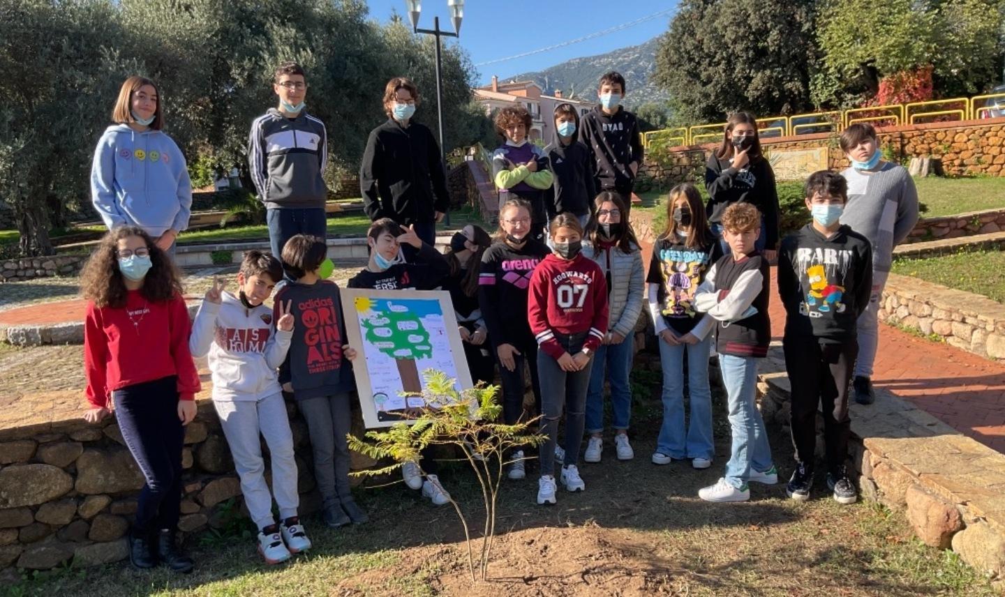 Orosei. Festa dell’albero con gli studenti della scuola media
