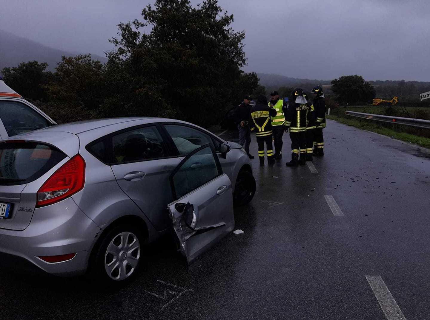 Scontro fra due auto, pensionato in ospedale 