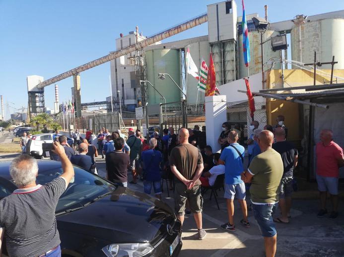 Sider Alloys, sì della Giunta alla ripartenza dell’impianto