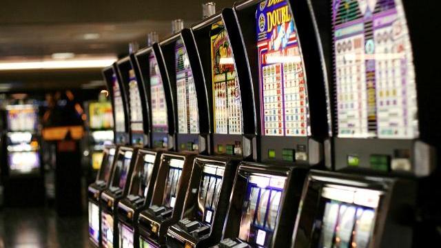 Buttati nel gioco 206 milioni in un anno numeri da record a Calcinaia e Vicopisano