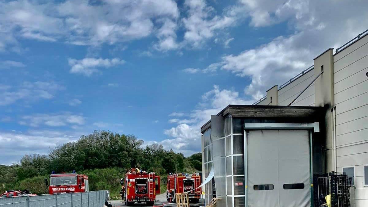 L’incendio che il 15 aprile scorso causò gravi danni allo stabilimento di Montemiccioli