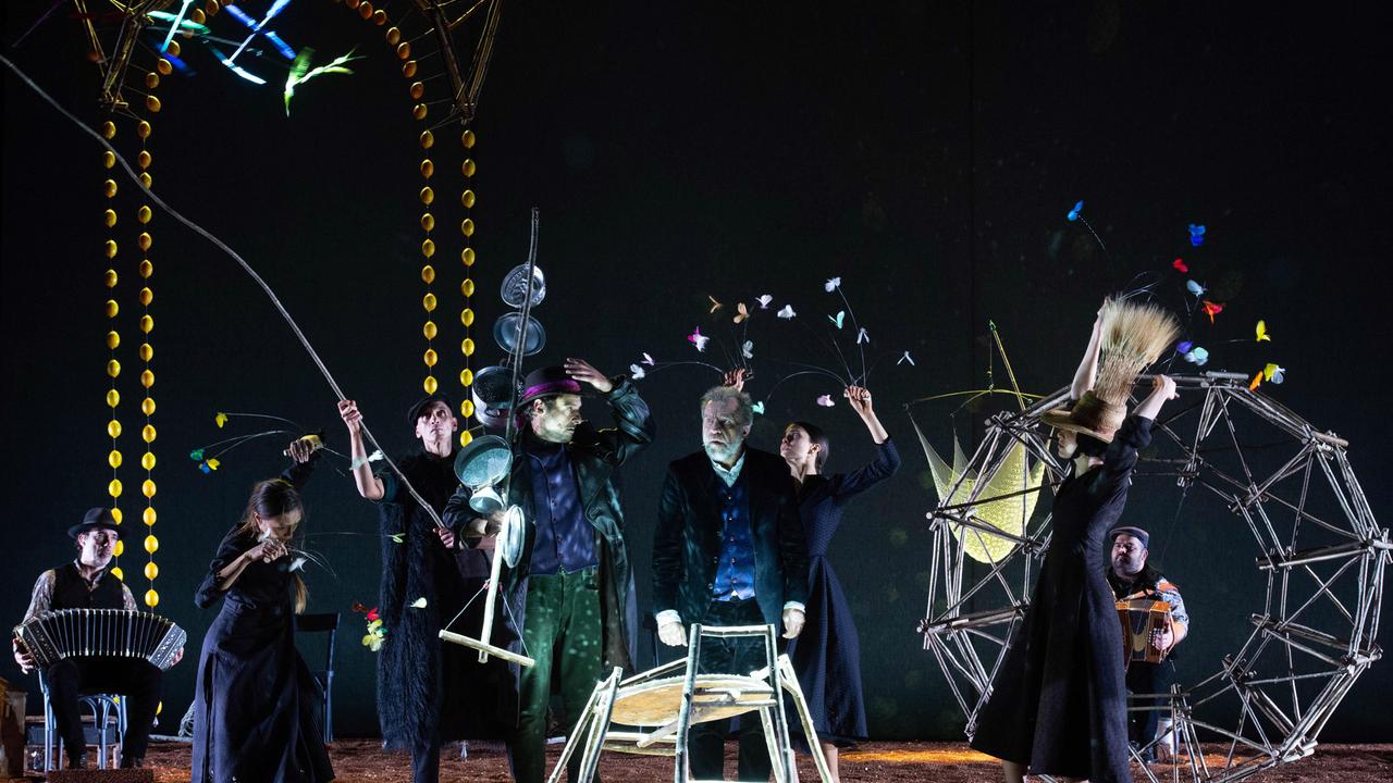 Sassari, gli abiti tradizionali sardi di Bagella in scena nei teatri di mezza Italia 