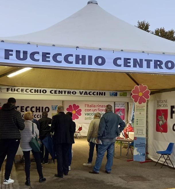 Fucecchio, l'hub non riaprirà per la terza dose: ipotesi vaccini in distretti e farmacie 