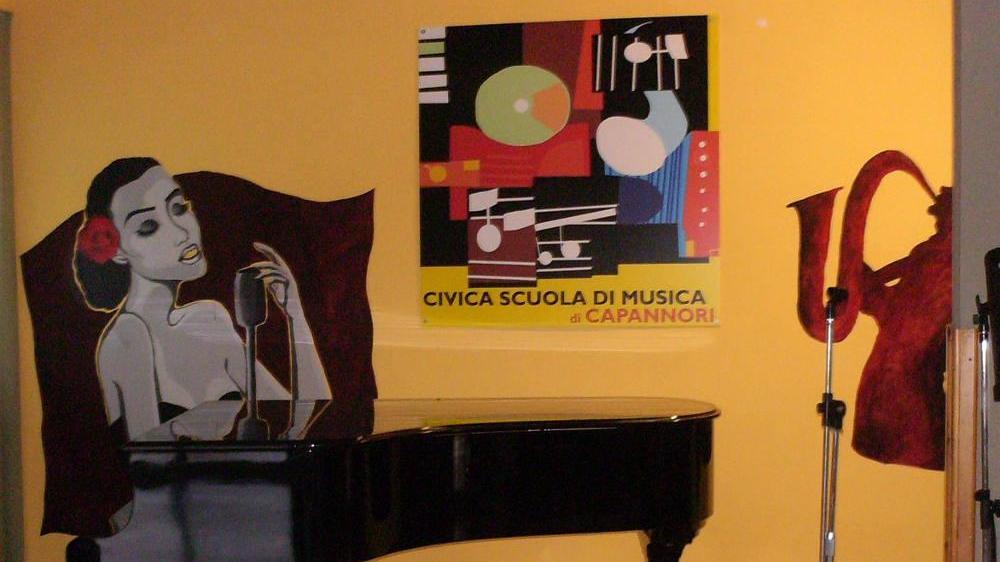 Un interno della civica scuola di musica a Capannori
