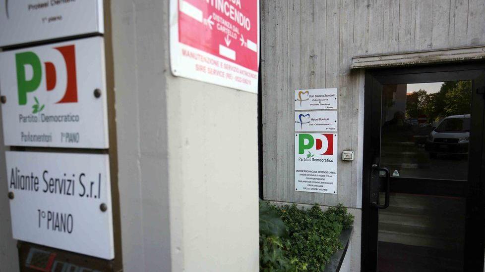 Pd, prendono il via i congressi nei circoli: «Il prossimo segretario? Io sto con Gazza»