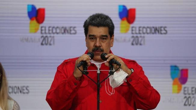 Venezuela, Maduro: osservatori Ue venuti a spiare le elezioni