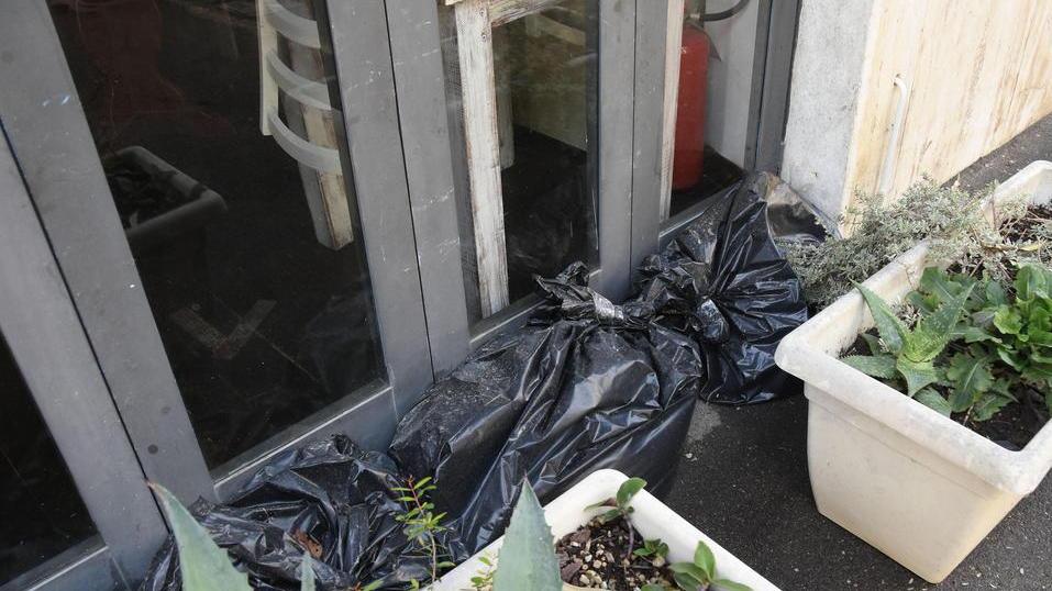 Scantinati e garage allagati Impossibile andare in ospedale