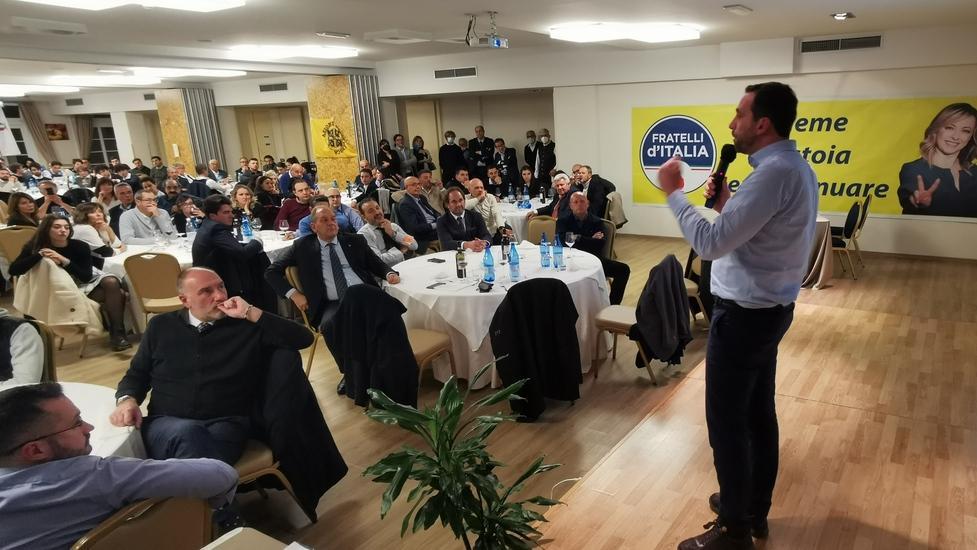 Tomasi in campagna elettorale «Ora cominciamo a sognare»