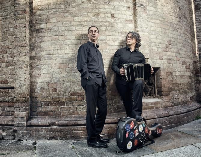 Chitarra e bandoneon per un omaggio al grande tango di Astor Piazzolla 