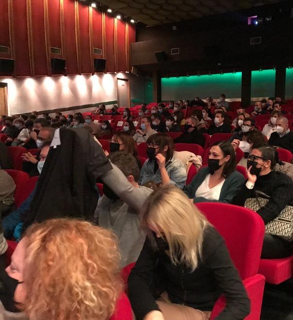 Pozzecco fa il pieno all’Apollo di Abinea con il libro che narra «L’immarcabile» 