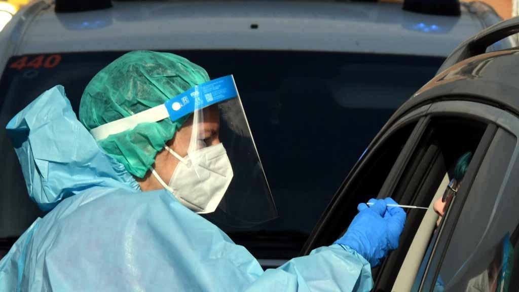 Nel Ferrarese record di nuovi contagi per la quarta ondata: 132. Un anno fa stessi casi ma oltre il triplo di malati