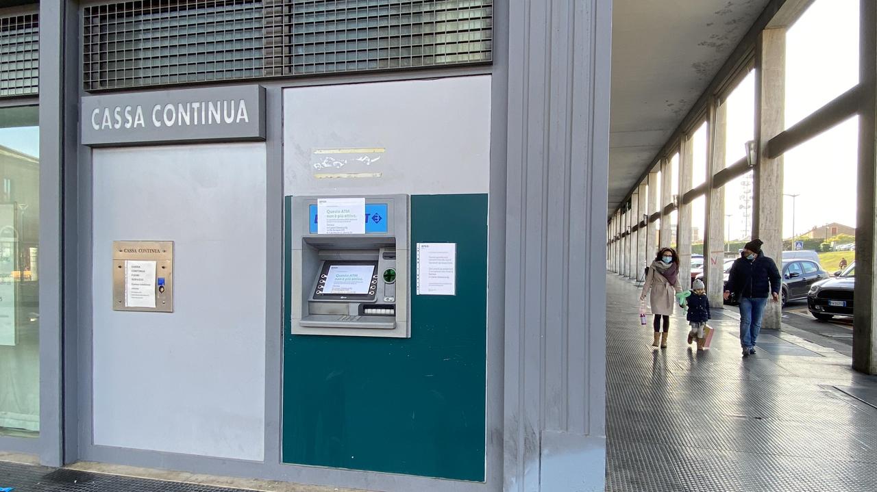 Banche, sportelli tagliati nel Ferrarese. La serrata continua
