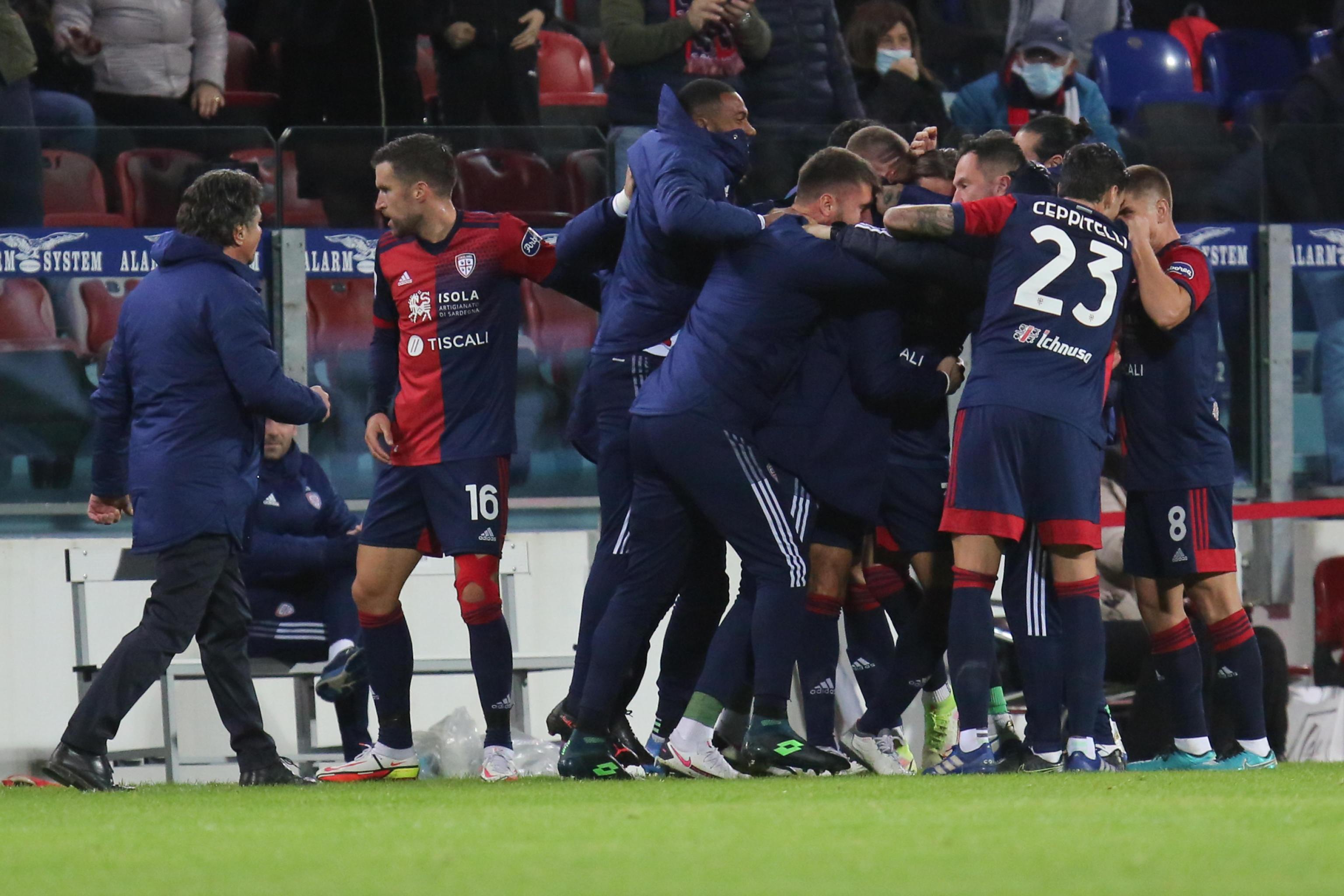 Mazzarri striglia il Cagliari in un duro faccia a faccia 