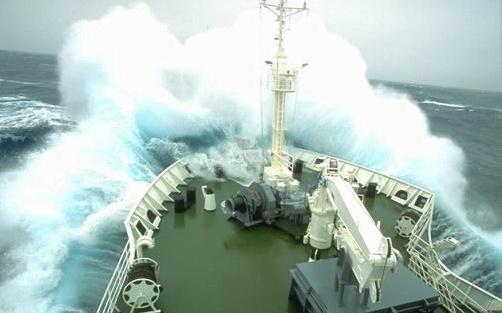Mare in burrasca nel nord Sardegna: stop ai traghetti per la Corsica