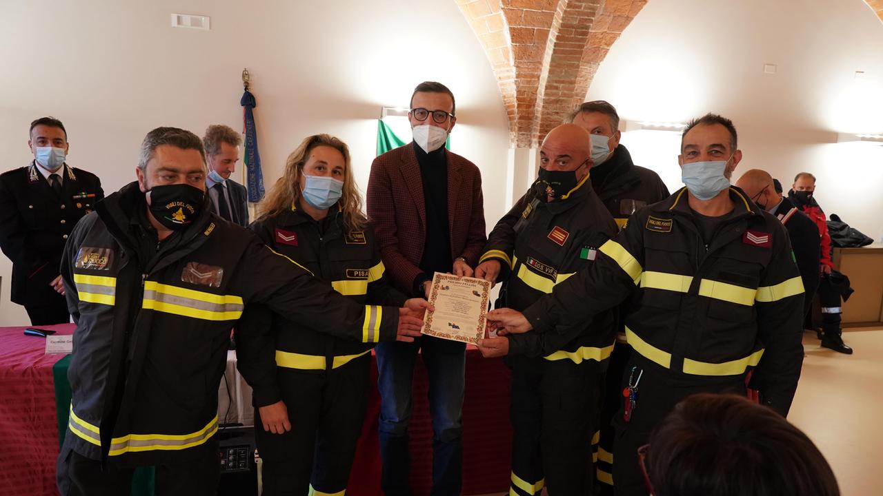 Alcuni dei vigili del fuoco premiati