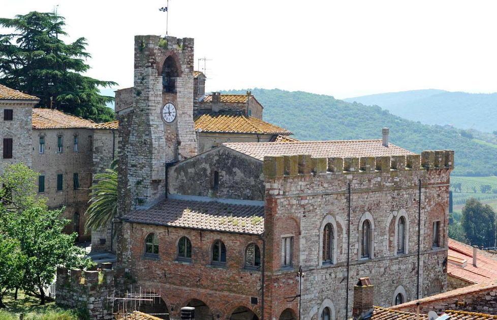 Covid, un dipendente comunale positivo 
