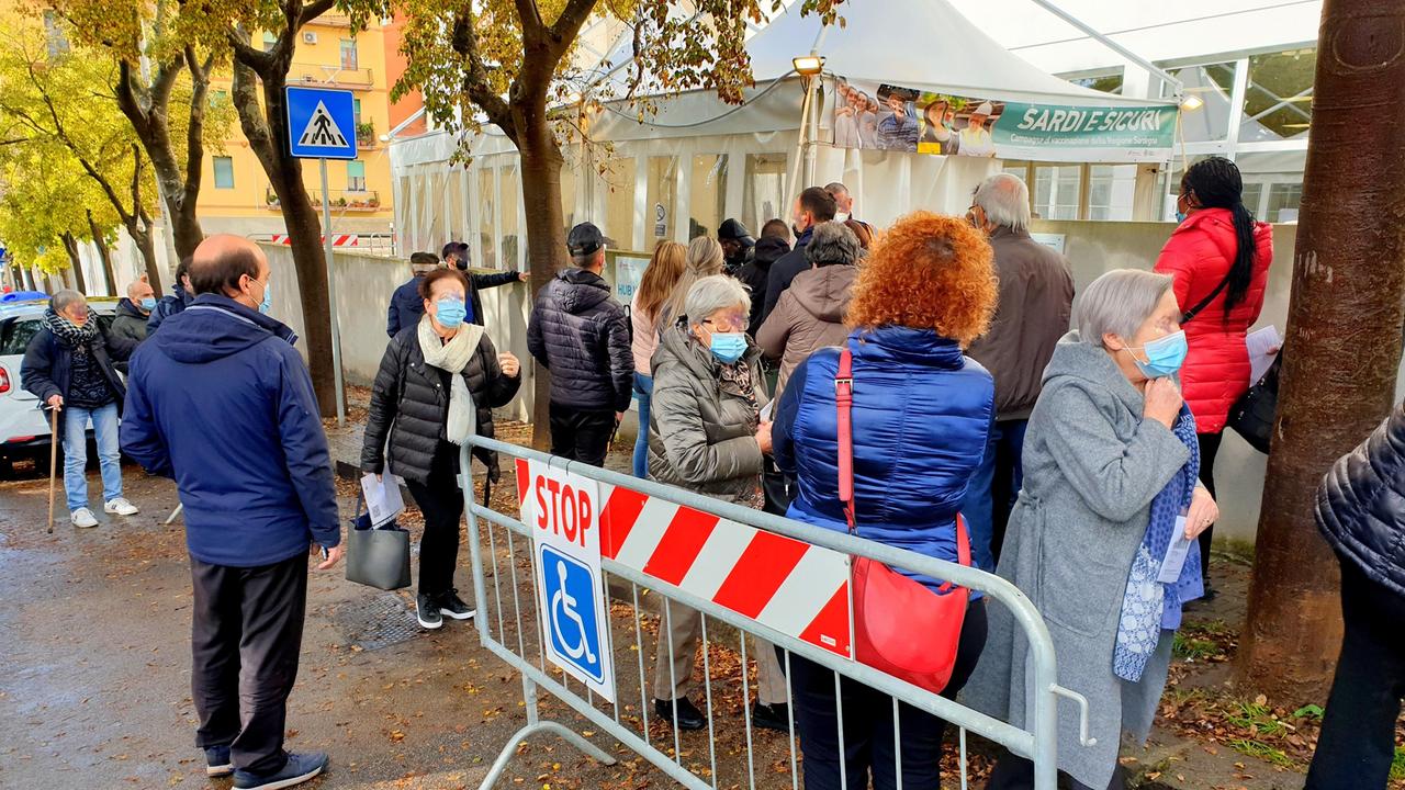 Covid, boom di vaccini a Sassari: apre un secondo hub a Rizzeddu