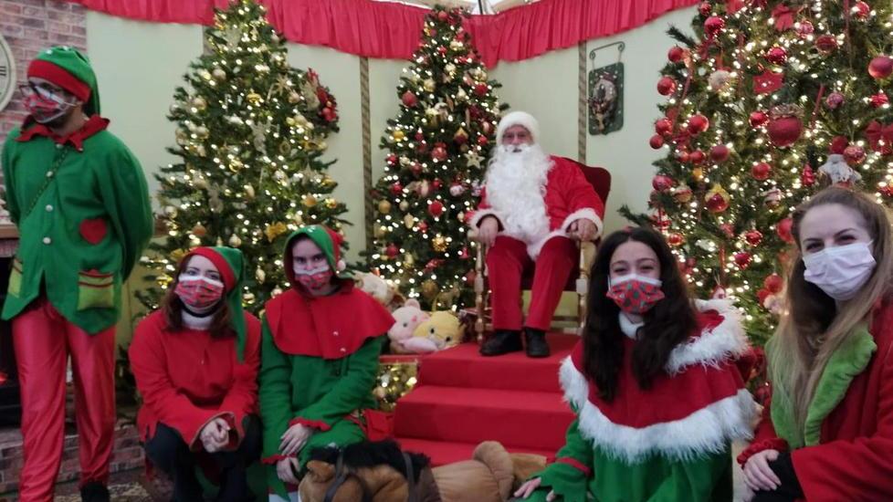 In Fortezza Nuova arriva Babbo Natale e la magia delle feste conquista la città