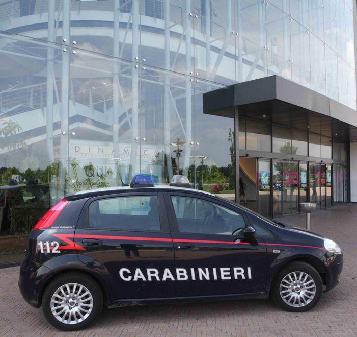Due ore dopo zuffa ai Petali 10 giovani sfuggono all’Arma