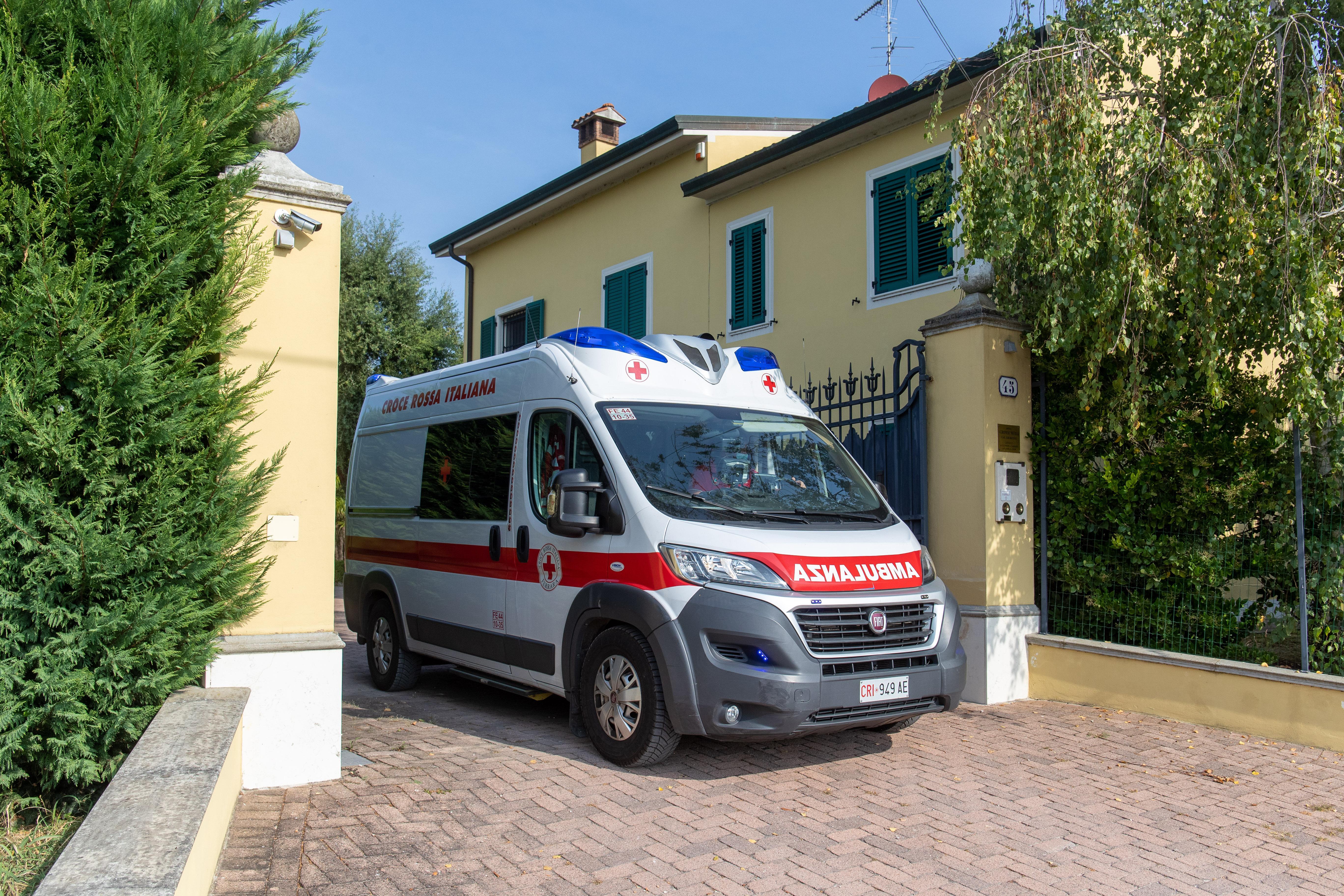 Un'ambulanza della Croce rossa italiana (foto d'archivio)