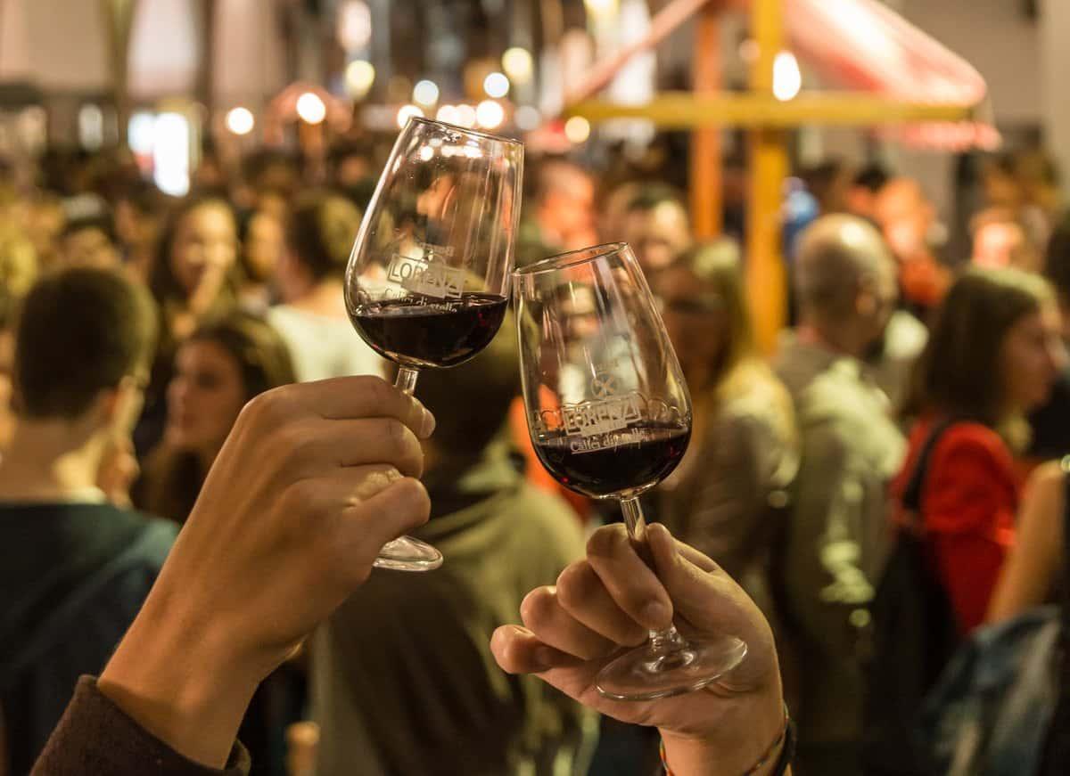 Più di 900 vini in degustazione e una scuola di assaggio per l’olio 