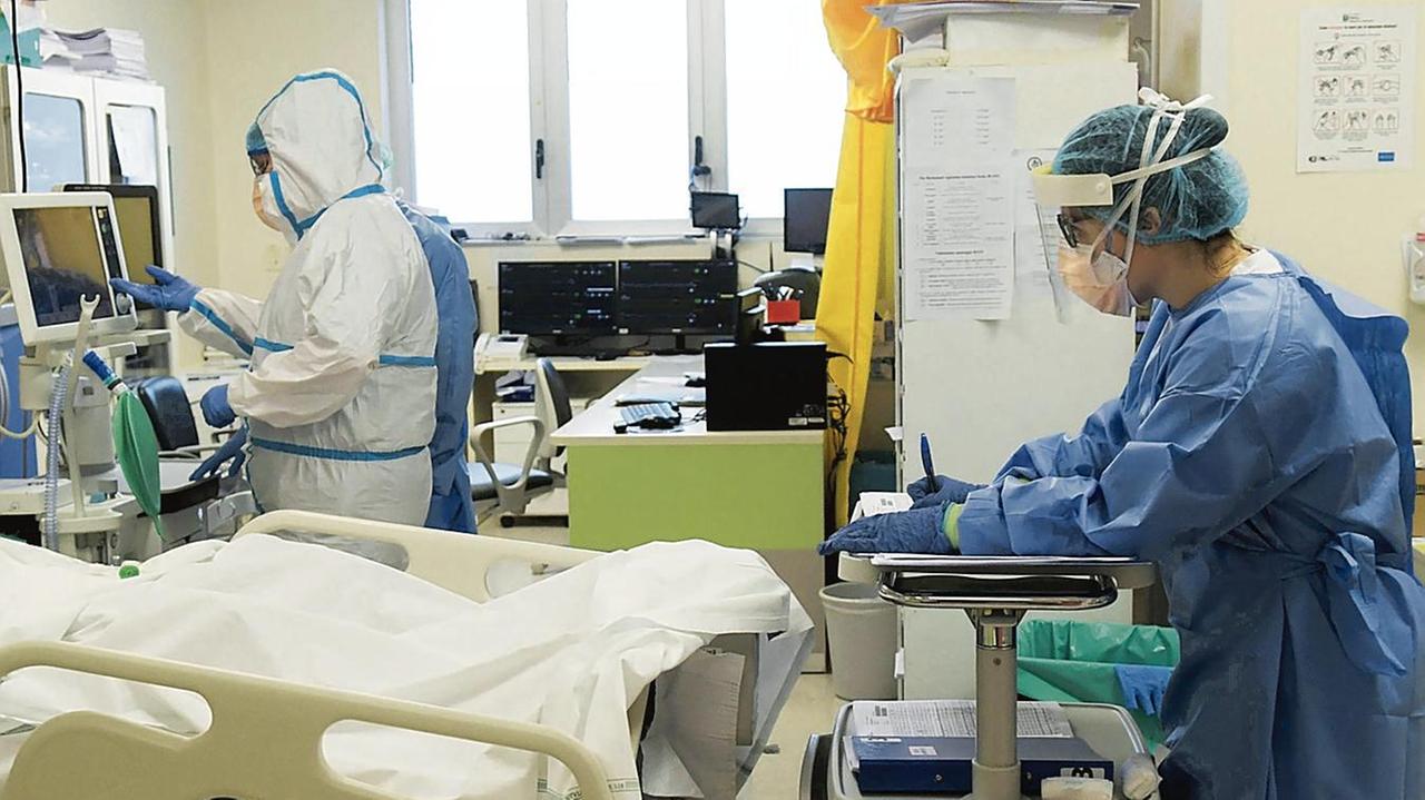 Coronavirus, tre decessi e 57 positivi nel Ferrarese