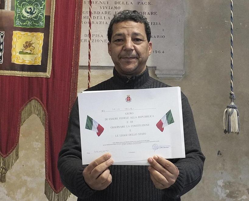 Rincorse il sogno nel ventre di un tir, dopo ben 23 anni è cittadino italiano 