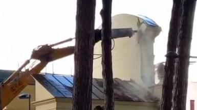 Iniziato lo smantellamento di Porta Venezia