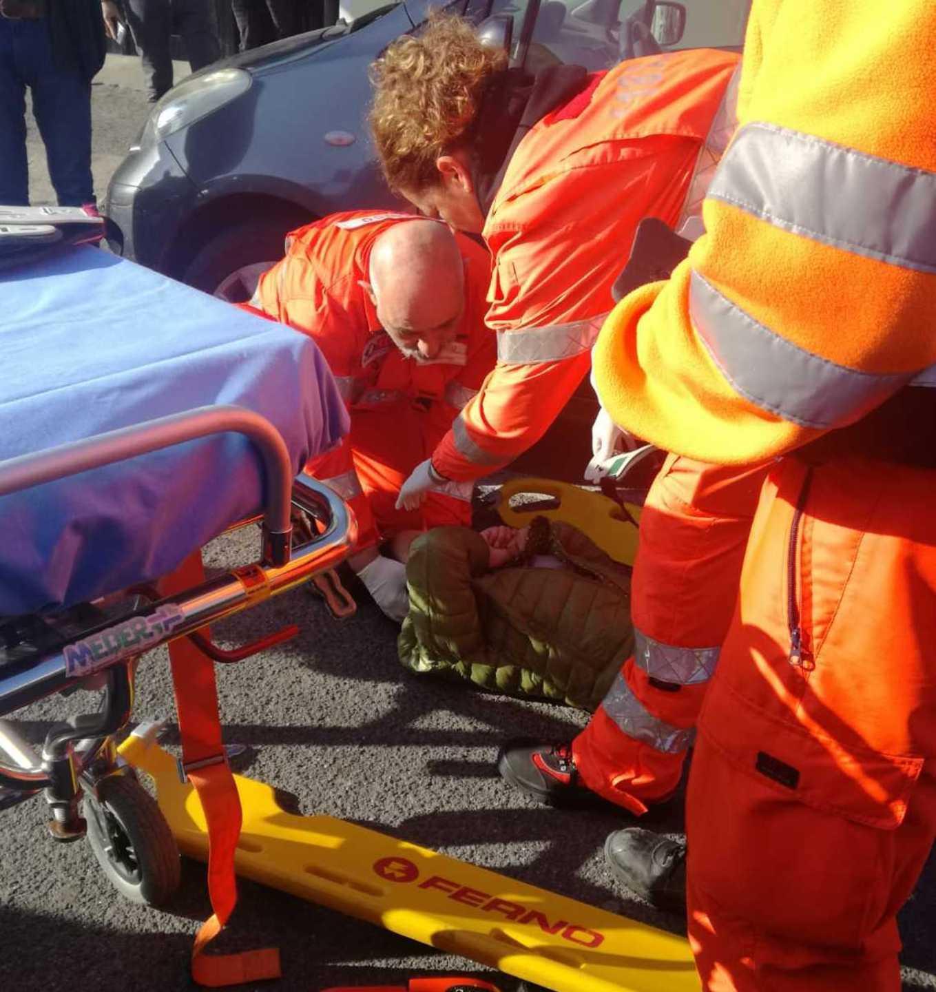 Due giovani di Terralba feriti in un incidente A Narbolia si ribalta un’auto: un ferito