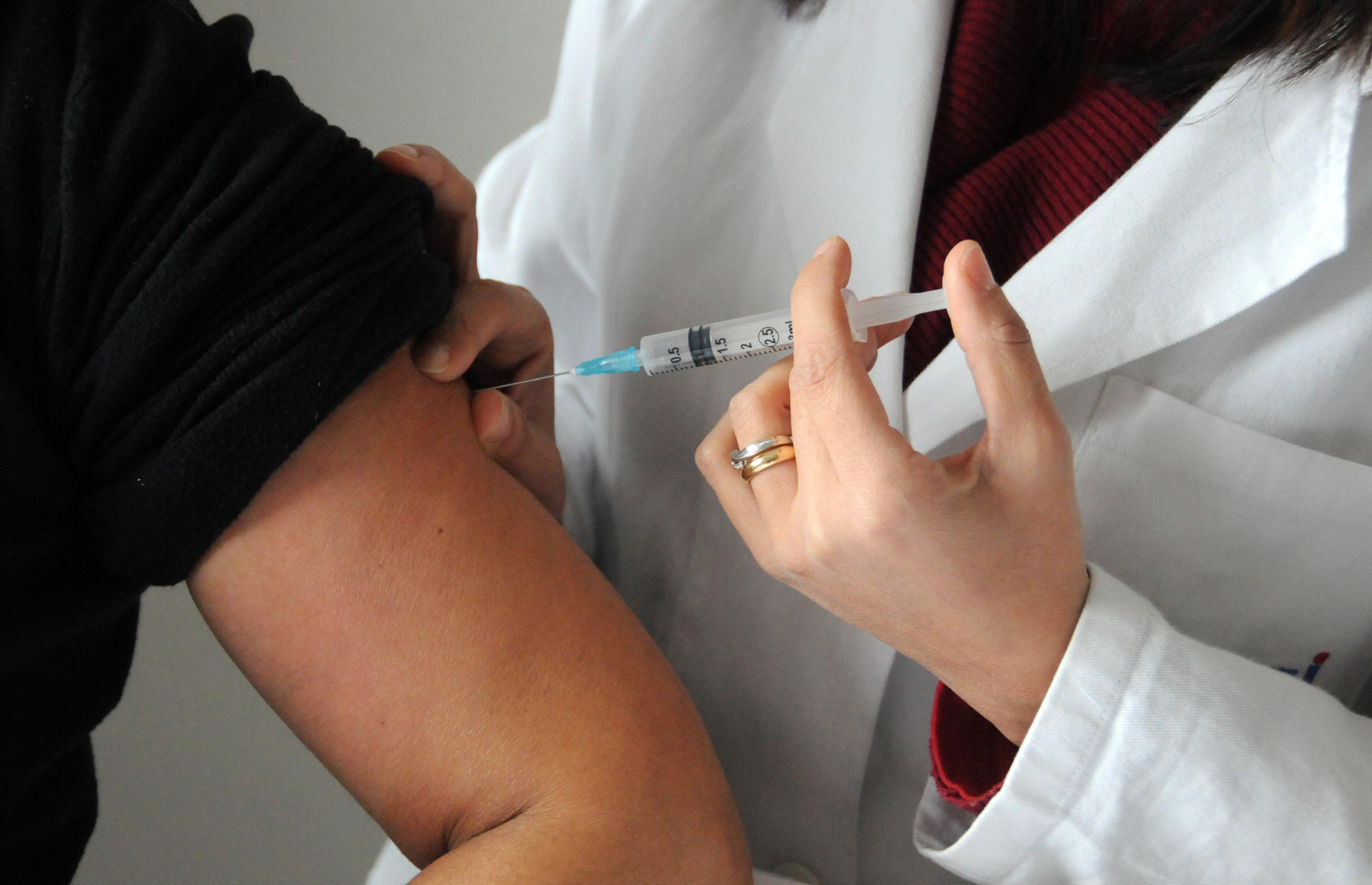 Vaccini antinfluenzali, la campagna può iniziare anche in Sardegna