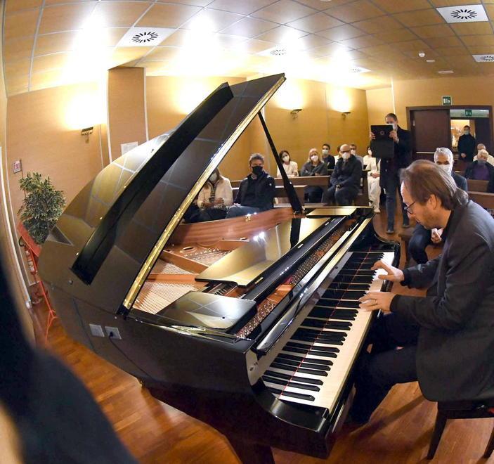 Un pianoforte nuovo grazie alla Fondazione Marmo