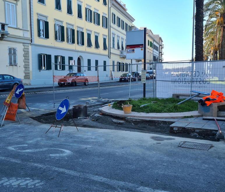 Partiti lavori per il controviale Italia Stop alle auto e attenzione ai divieti