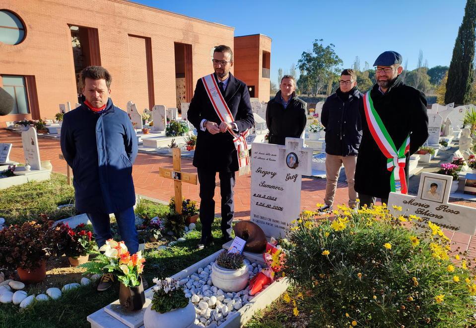 Da Cascina un segnale di solidarietà con le lanterne verdi 