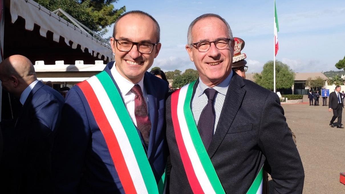 Mascherina anche all’aperto Truzzu per ora va da solo