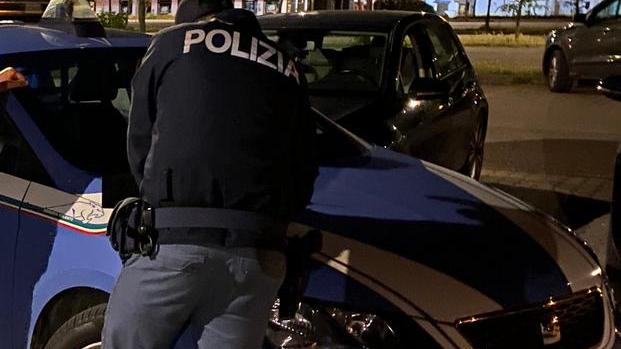 La famiglia mangiava. Arrivano i ladri in casa entrando dal balcone